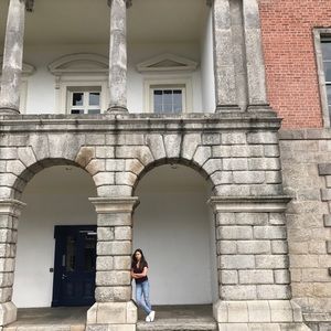 Meet your Posher, Lily